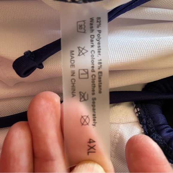 Set of 4 SHEIN 4x (Size 20) swimsuits - Picture 4 of 13